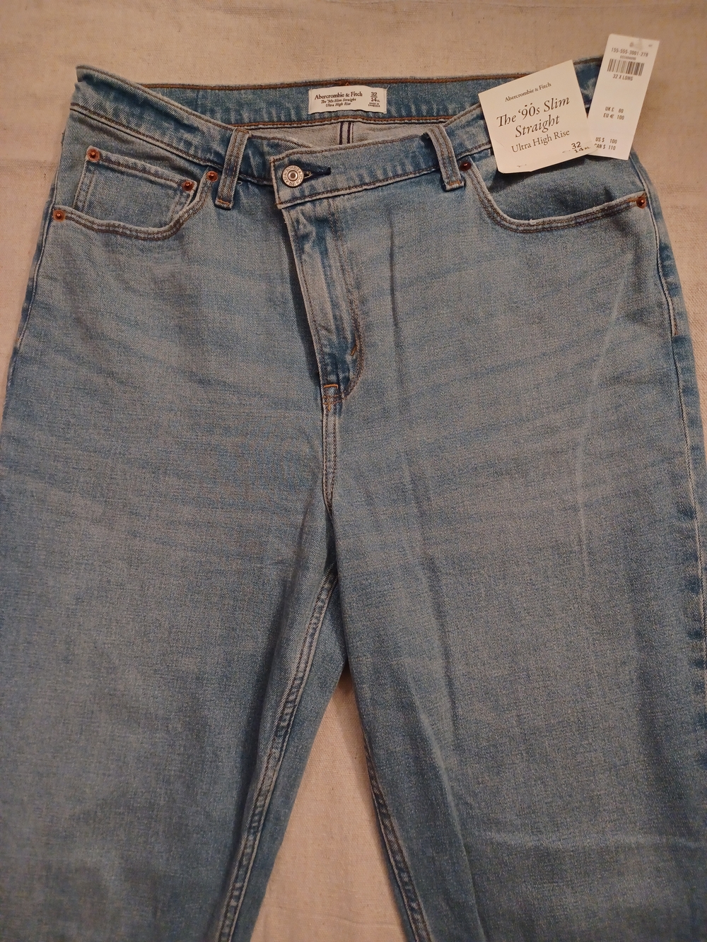 NWT Abercrombie & Fitch The 90's Slim Straight Jeans Size 14 XLong - Waist 32